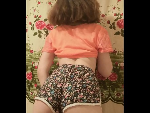 ❤️ سیکسی نوجوان بیب کیمرے پر اپنی شارٹس اتار رہی ہے۔ ہم پر ur.hentai-id.ru ❌