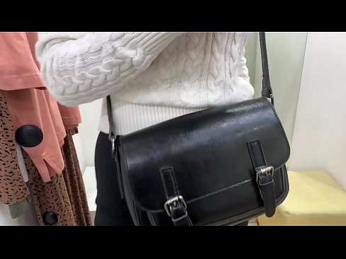 ❤️ فٹنگ روم میں ڈلڈو کے ساتھ نوجوان کتیا فیرل بیری کی عوامی مشت زنی ہم پر ur.hentai-id.ru ❌